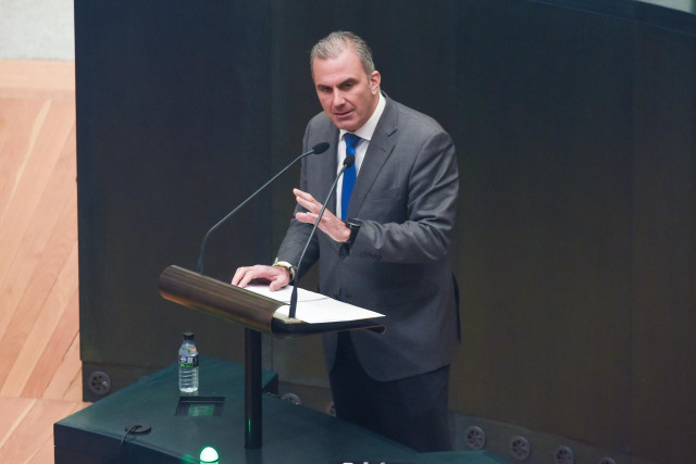 Archivo - El portavoz de Vox en el Ayuntamiento de Madrid, Javier Ortega Smith, interviene durante una sesión extraordinaria del Pleno municipal en el Ayuntamiento de Madrid, a 17 de noviembre de 2023, en Madrid (España). Archivo.