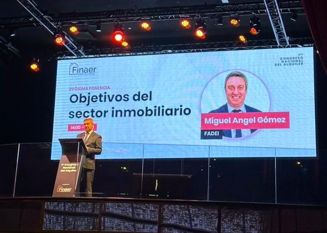 Archivo - Miguel Ángel Gómez Huecas, presidente de Fadei, en la clausura del I Congreso Nacional del Alquiler.