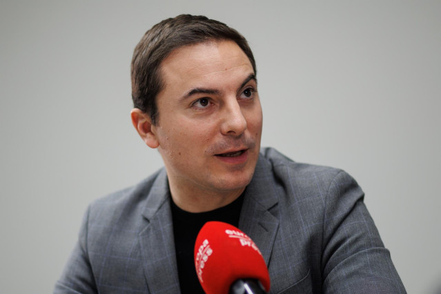 El secretario general del PSOE-M, Juan Lobato, en una entrevista con Europa Press, en enero de 2024.
