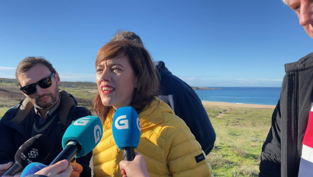 Sumar pide la dimisión del conselleiro do Mar por la gestión de los pellets: 