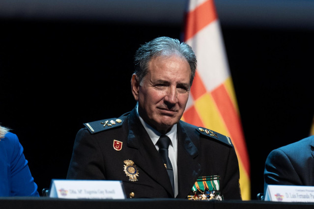 Archivo - El jefe superior de Policía de Cataluña, el comisario principal Luis Fernando Pascual, durante un acto por el Día de la Policía Nacional