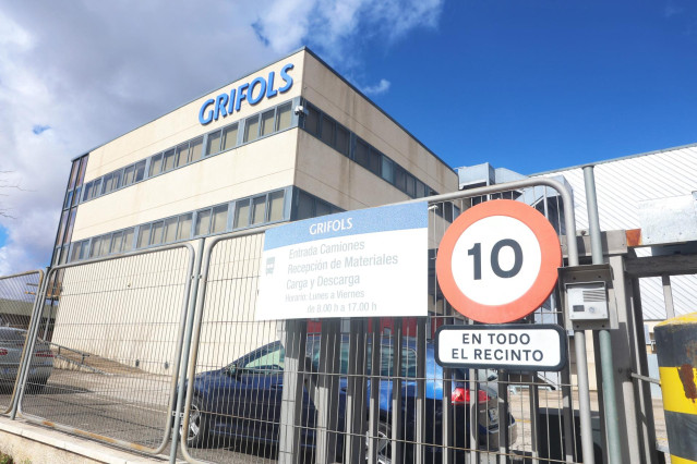 Archivo - Fachada de la sede de Grifols, a 9 de marzo de 2023, en Coslada (Madrid). Especializada en el sector farmacéutico y hospitalario, Grifols es una compañía global líder en el sector de la salud dedicada al desarrollo de medicamentos derivados del
