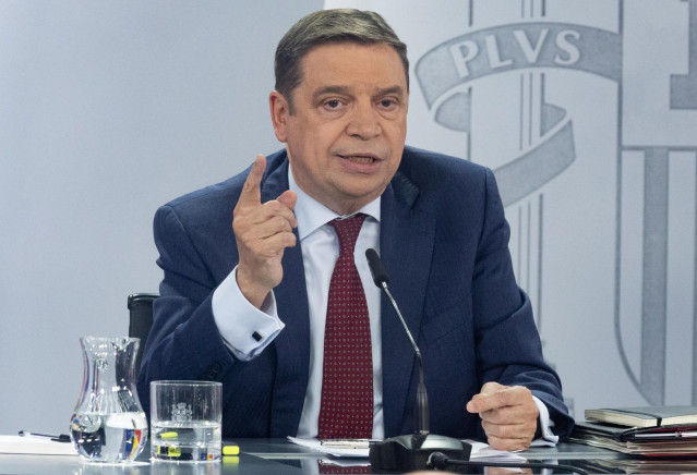 El ministro de Agricultura, Pesca y Alimentación, Luis Planas, durante una rueda de prensa posterior a la reunión del Consejo de Ministros, en el Palacio de La Moncloa