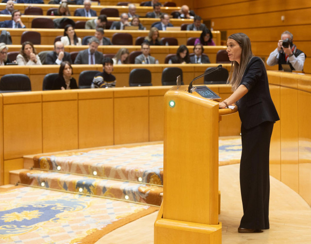 La portavoz de Junts en el Congreso, Miriam Nogueras, interviene durante un pleno del Congreso de los Diputados, en el Palacio del Senado, a 10 de enero de 2024, en Madrid (España).