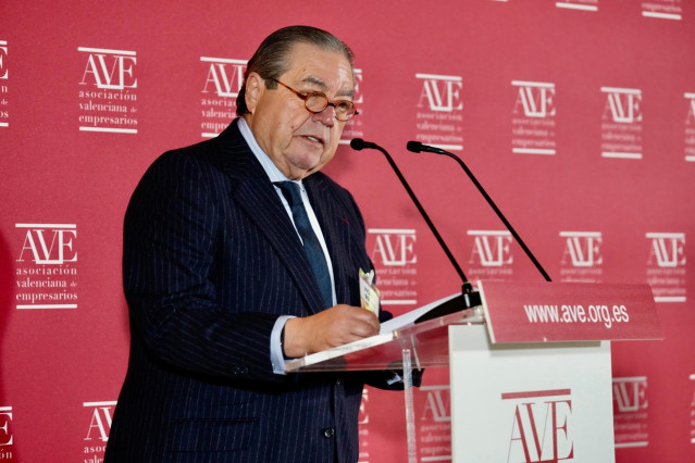 Archivo - El presidente de AVE, Vicente Boluda, en el primer pleno del año de la asociación