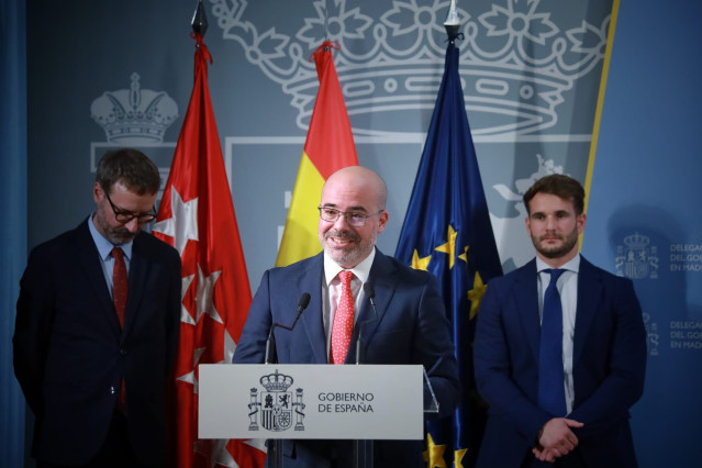Delegado de Gobierno, Francisco Martín, insta a todas las administraciones a firmar con urgencia el convenio para los realojos en la Cañada Real Galiana.