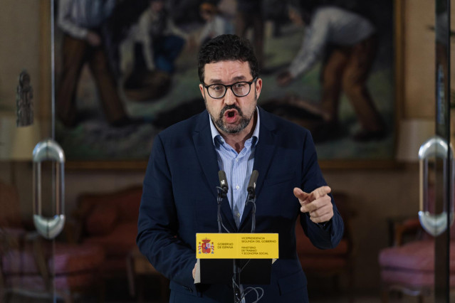 El secretario de Estado de Trabajo, Joaquín Pérez Rey, en su comparecencia para anunciar la subida del SMI de 2024