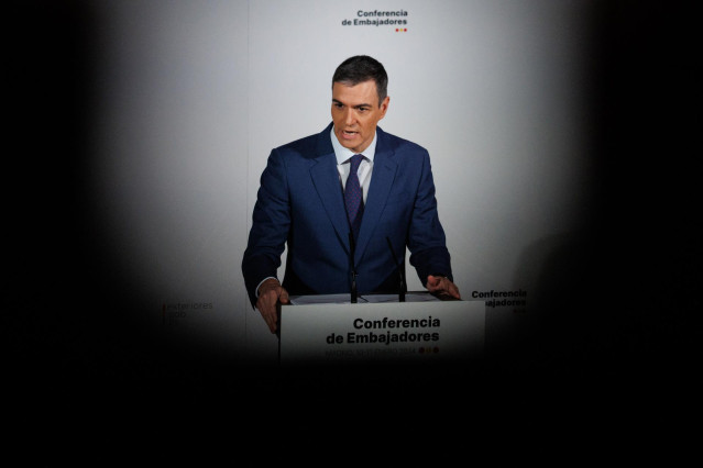 El presidente del Gobierno, Pedro Sánchez, inaugura la VIII Conferencia de Embajadores, en la sede del Ministerio de Asuntos Exteriores, Unión Europea y Cooperación, a 10 de enero de 2024, en Madrid (España).
