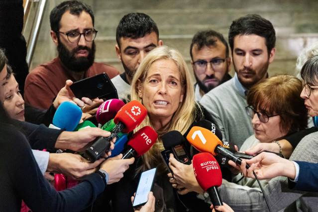 Archivo - La consejera de Economía, Hacienda y Empleo, Rocío Albert,  ofrece declaraciones a los medios durante la reunión del Consejo de Política Fiscal y Financiera (CPFF), en la sede del Ministerio, a 11 de diciembre de 2023, en Madrid (España).