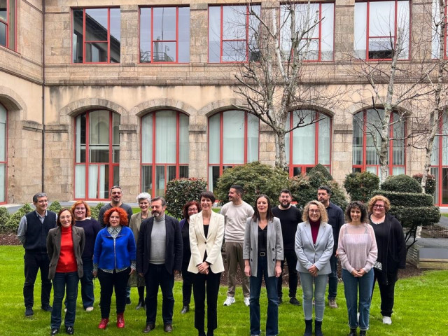 Foto de familia del Grupo Parlamentario del BNG con la portavoz nacional, Ana Pontón, a la cabeza