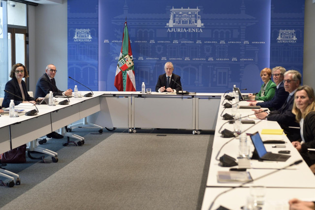 Urkullu ha presidido este miércoles en Vitoria-Gasteiz, una reunión institucional en la que se ha acordado el 'Cuaderno Euskadi 2040',