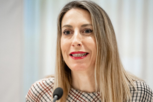 La presidenta de la Junta de Extremadura, María Guardiola, durante un desayuno-coloquio organizado por el Club Siglo XXI, en el Edificio Eurobuilding, a 18 de enero de 2024, en Madrid (España).