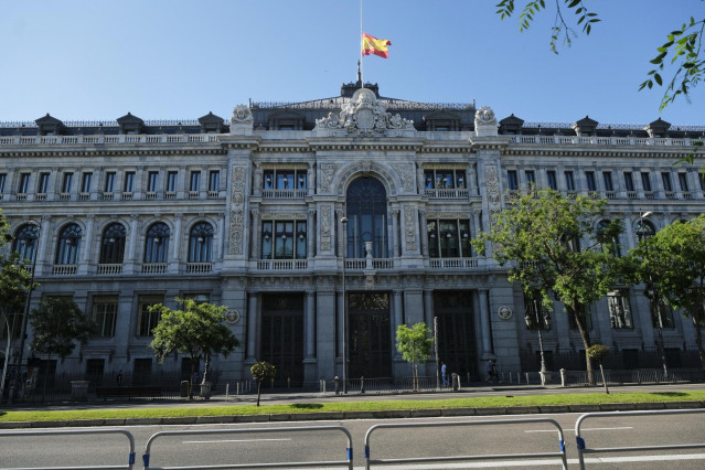 Archivo - Vista exterior del Banco de España, Madrid (España).