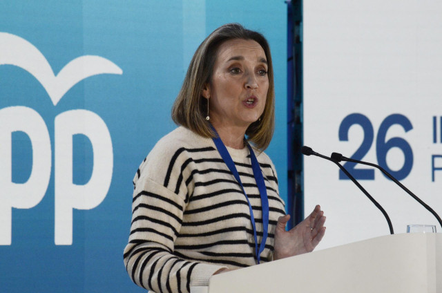 La secretaria general del Partido Popular, Cuca Gamarra, interviene durante la XXVI Jornada Interparlamentaria Popular en ExpoOurense, a 20 de enero de 2024, en Ourense, Galicia (España). “Cumplir con la palabra” es el lema de la 26ª Interparlamentaria de