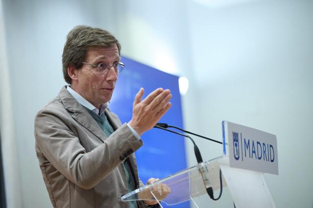 El alcalde de Madrid, José Luis Martínez-Almeida, durante su intervención en el acto conmemorativo del 75º aniversario de la anexión de Chamartín a Madrid