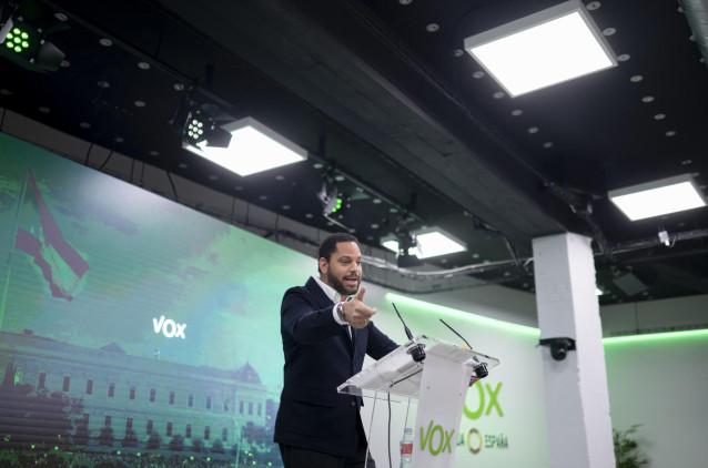 El secretario general de Vox, Ignacio Garriga, durante una rueda de prensa tras la reunión del Comité de Acción Política de VOX, en la sede nacional del partido, a 22 de enero de 2023, en Madrid (España).