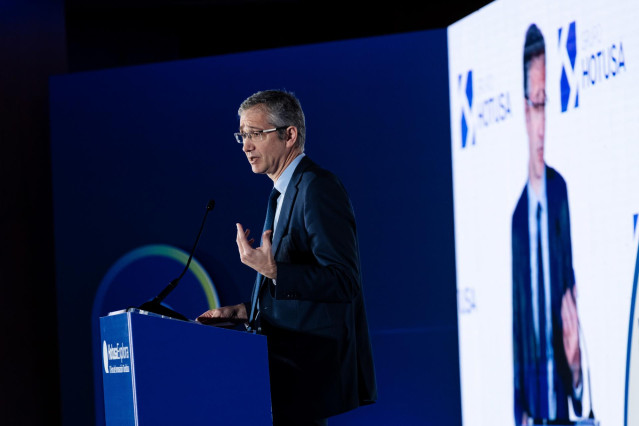 El gobernador del Banco de España, Pablo Hernández de Cos, interviene durante el X Foro de Innovación Turística Hotusa Explora, en el Hotel Eurostars Tower, a 22 de enero de 2024, en Madrid (España).