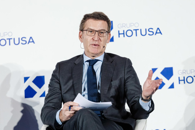 El líder del PP, Alberto Núñez Feijóo, participa en el X Foro de Innovación Turística Hotusa Explora, en el Hotel Eurostars Tower, a 22 de enero de 2024, en Madrid (España). El Grupo Hotusa ha organizado un año más el Foro de Innovación Turística Hotusa E