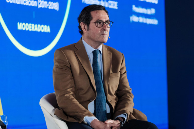 El presidente de la CEOE, Antonio Garamendi, participa en el X Foro de Innovación Turística Hotusa Explora, en el Hotel Eurostars Tower, a 22 de enero de 2024, en Madrid (España). El Grupo Hotusa ha organizado un año más el Foro de Innovación Turística Ho