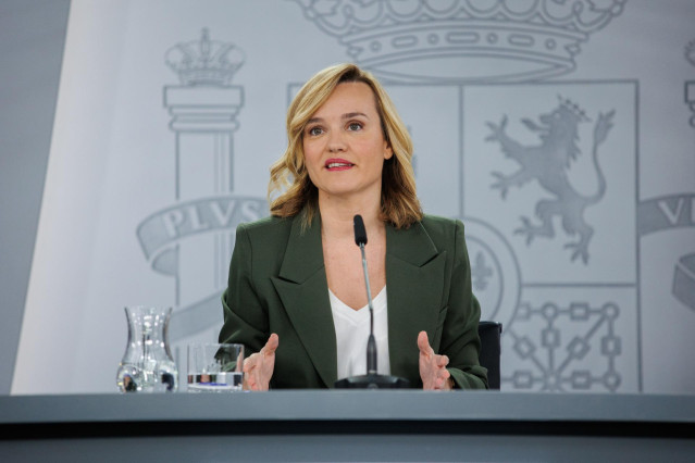 La ministra de Educación, Formación Profesional y Deportes, Pilar Alegría, durante una rueda de prensa posterior a la reunión del Consejo de Ministros, a 23 de enero de 2024, en Madrid (España).