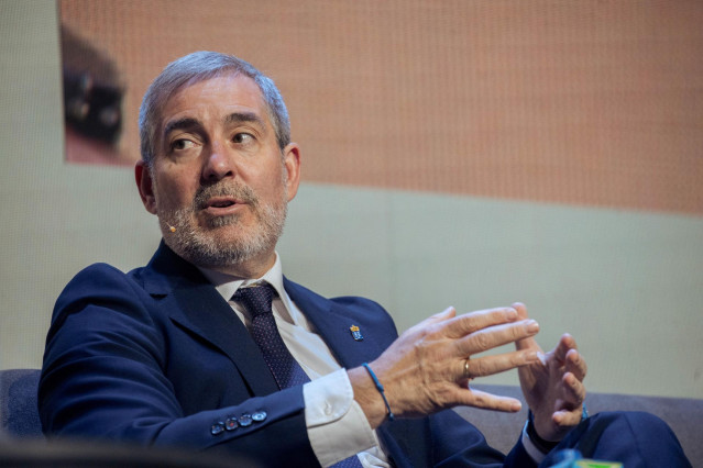 El presidente de Canarias, Fernando Clavijo, interviene durante la inauguración del XII Foro de Liderazgo Turístico, organizado por Exceltur, en la Feria de Madrid, IFEMA, a 23 de enero de 2024, en Madrid (España).  Exceltur organiza el XII Foro de Lidera
