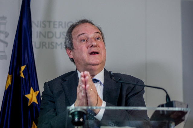 Archivo - El ministro de Industria y Turismo, Jordi Hereu
