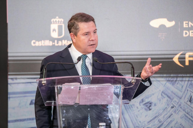 El presidente de C-LM, Emiliano García-Page, en Fitur.