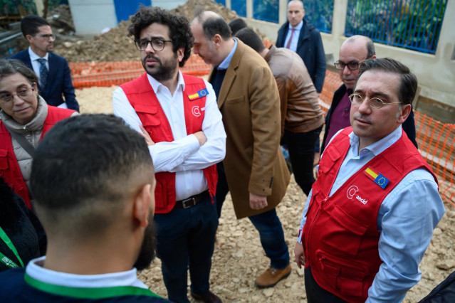 El ministro de Asuntos Exteriores, Unión Europea y Cooperación, José Manuel Albares, y el director de la AECID, Antón Leis, visitan un proyecto de la Cooperación Española en Líbano