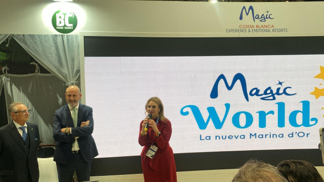 Tomás Fuertes, Javier García y Nuria Montes, durante la presentación en FITUR