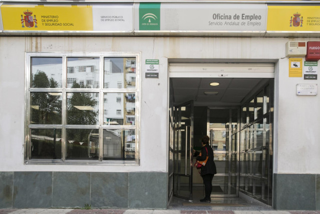 Archivo - Oficina de empleo en Andalucía