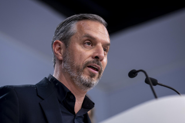 Archivo - El vicesecretario de Economía del PP, Juan Bravo, durante una rueda de prensa, en la sede del Partido Popular