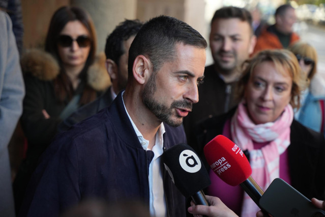 Archivo - El secretario general del PSPV-PSOE en la provincia de Valencia, Carlos Fernández Bielsa