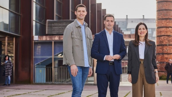 Díez Antxustegi, Imanol Pradales y Bakartzo Tejeria