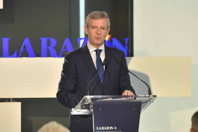 El presidente de la Xunta de Galicia, Alfonso Rueda, interviene durante un desayuno informativo organizado por ‘La Razón’, a 29 de enero de 2024, en Madrid (España).