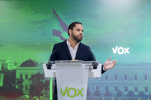El secretario general de Vox, Ignacio Garriga, durante la rueda de prensa tras la reunión del Comité de Acción Política de VOX, en la sede nacional del partido.