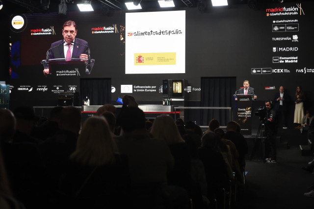 El ministro de Agricultura, Pesca y Alimentación, Luis Planas, interviene durante su visita a la XXII edición de Madrid Fusión, en IFEMA Madrid