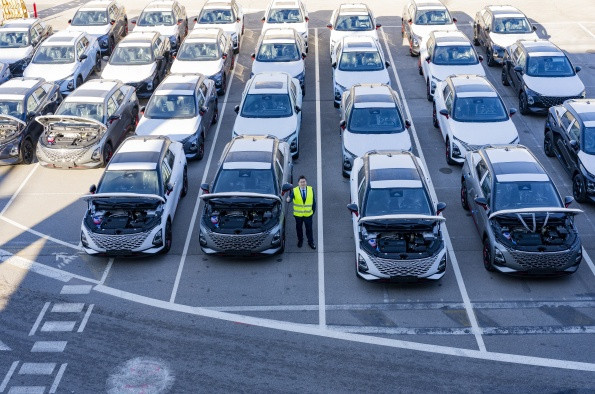 Los primeros 700 coches de Omoda y Jaecoo llegan a España, su primera entrada en el mercado europeo.