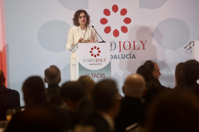 María Jesús Montero, sobre si Ábalos ha de deixar l'escó pel cas Koldo: 
