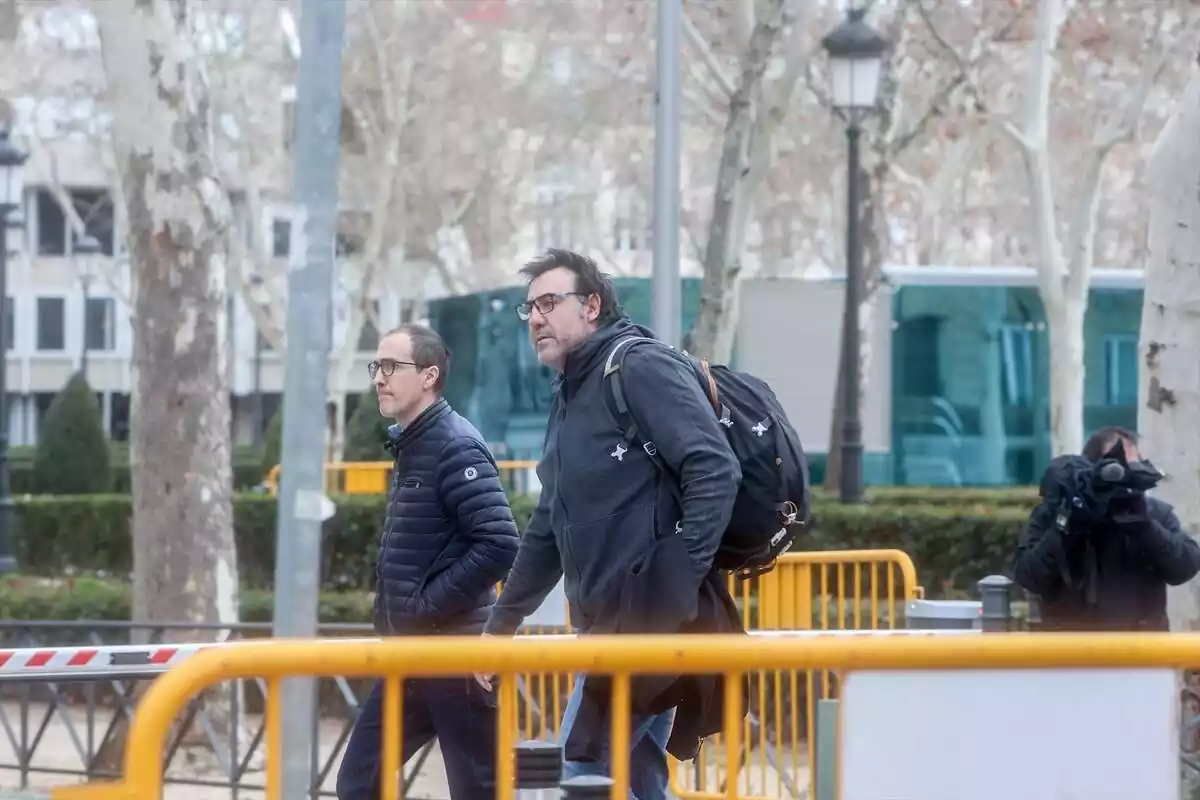 Europapress 5776737 empresario inigo rotaetxe junto hermano koldo garcia joseba garcia salida 1200 800
