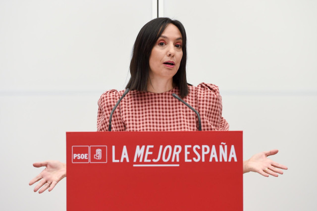 Archivo - La secretaria general del PSOE en la ciudad de Madrid, Mercedes González, interviene durante un encuentro con veteranos del PSOE, en la sede nacional del PSOE en la calle Ferraz, a 19 de julio de 2023, en Madrid (España).