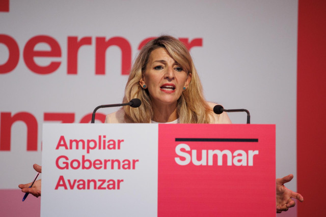 Archivo - La líder de Sumar, Yolanda Díaz, ofrece una rueda de prensa tras reunirse con inscritos e inscritas de Sumar, en Próxima Estación, a 27 de octubre de 2023, en Madrid (España).