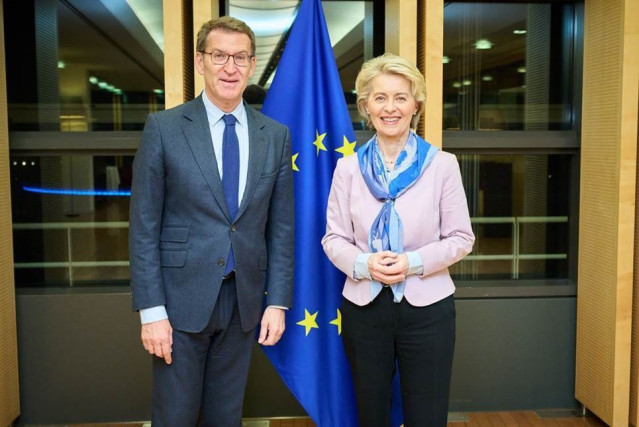 Archivo - El presidente del PP, Alberto Núñez Feijóo, se reúne con la presidenta de la Comisión Europea, Úrsula von der Leyen,  en Bruselas