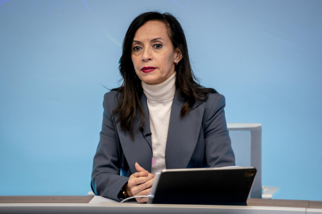 La presidenta de Redeia, Beatriz Corredor, durante la rueda de prensa de publicación de los resultados del ejercicio 2023 de Redeia, a 28 de febrero de 2024, en Madrid (España). Redeia, operador global de infraestructuras esenciales, obtuvo un beneficio n