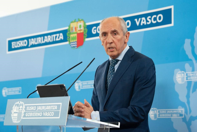 Archivo - El vicelehendakari y consejero de Seguridad, Josu Erkoreka