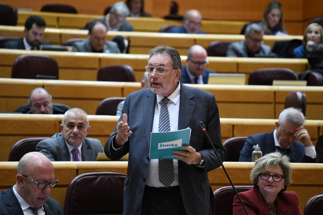 El portavoz de Junts en el Senado, Josep Lluís Cleries, durante una sesión de control al Gobierno, en el Senado, a 6 de marzo de 2024, en Madrid (España).
