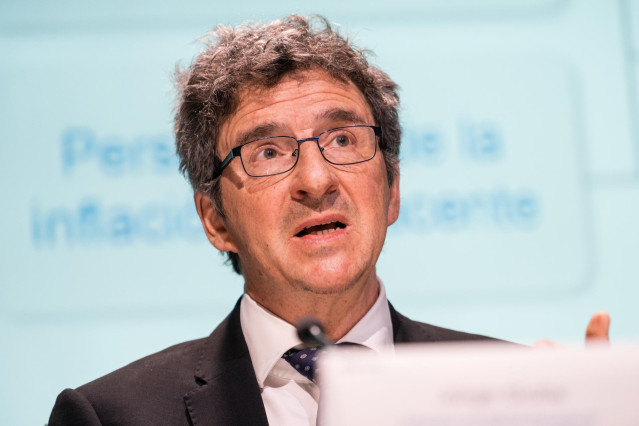 Archivo - El director de BBVA Research y economista jefe de Grupo BBVA, Jorge Sicilia