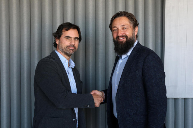 El director global de Estrategia, Finanzas y Control de Ingeniería de BBVA, Jordi García (izq) y el presidente de Cisco para EMEA, Oliver Tuszik.
