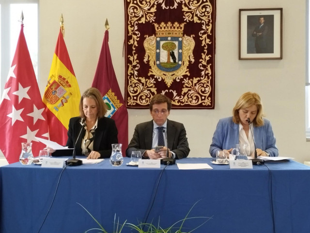 El alcalde de Madrid, José Luis Martínez-Almeida, preside la reunión de la Junta de Gobierno de la ciudad de Madrid que, en esta ocasión, se celebra en el distrito de Salamanca