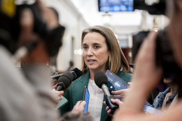 La secretaria general del Partido Popular, Cuca Gamarra, en el Congreso de los Diputados, a 21 de febrero de 2024, en Madrid (España).