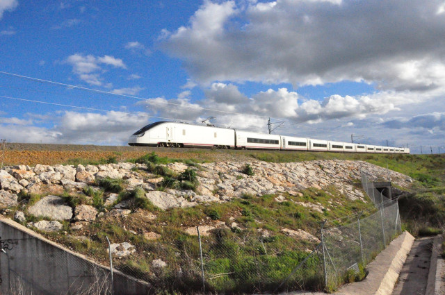 Archivo - Talgo Avril